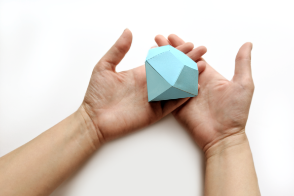 3D Diamond: A Geometric Gem for Creative Projects
